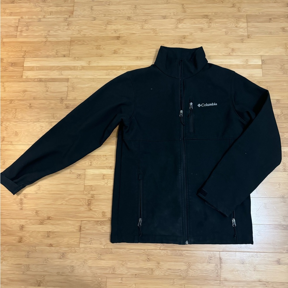 Columbia Women’s Black Softshell Jacket